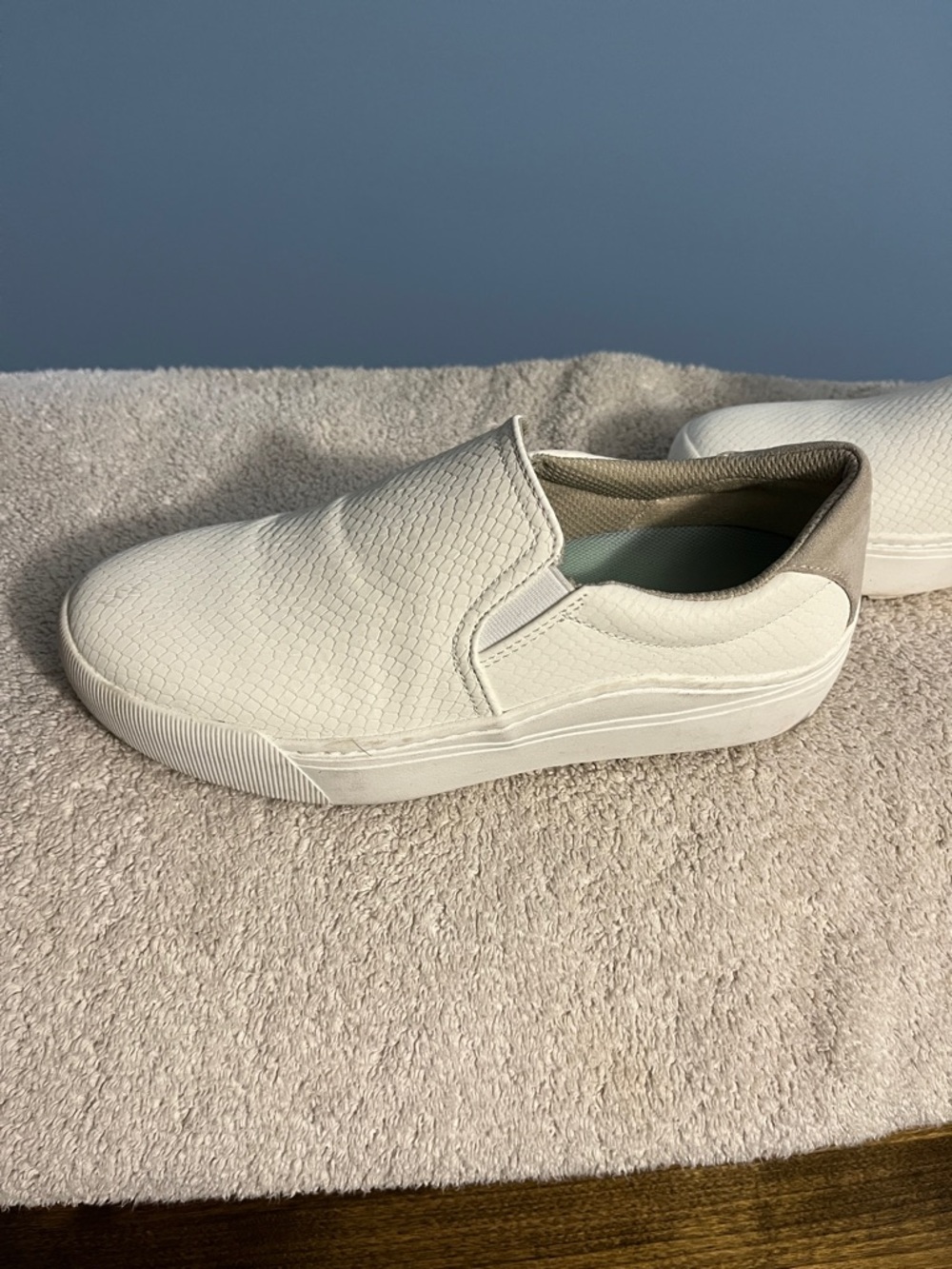 Dr. Scholl's Men's Slip-On Sneakers in Off-White with Taupe Heel